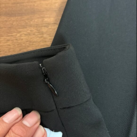 ANN TAYLOR SIDE ZIP ANKLE PANT in FLUID CREPE BLACK NWOT $120 14 - Picture 8 of 9